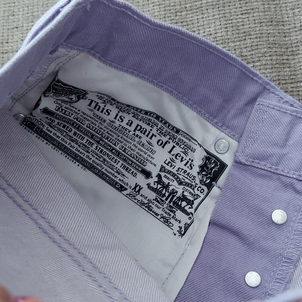Levi's shorts. - Picture 4 of 4